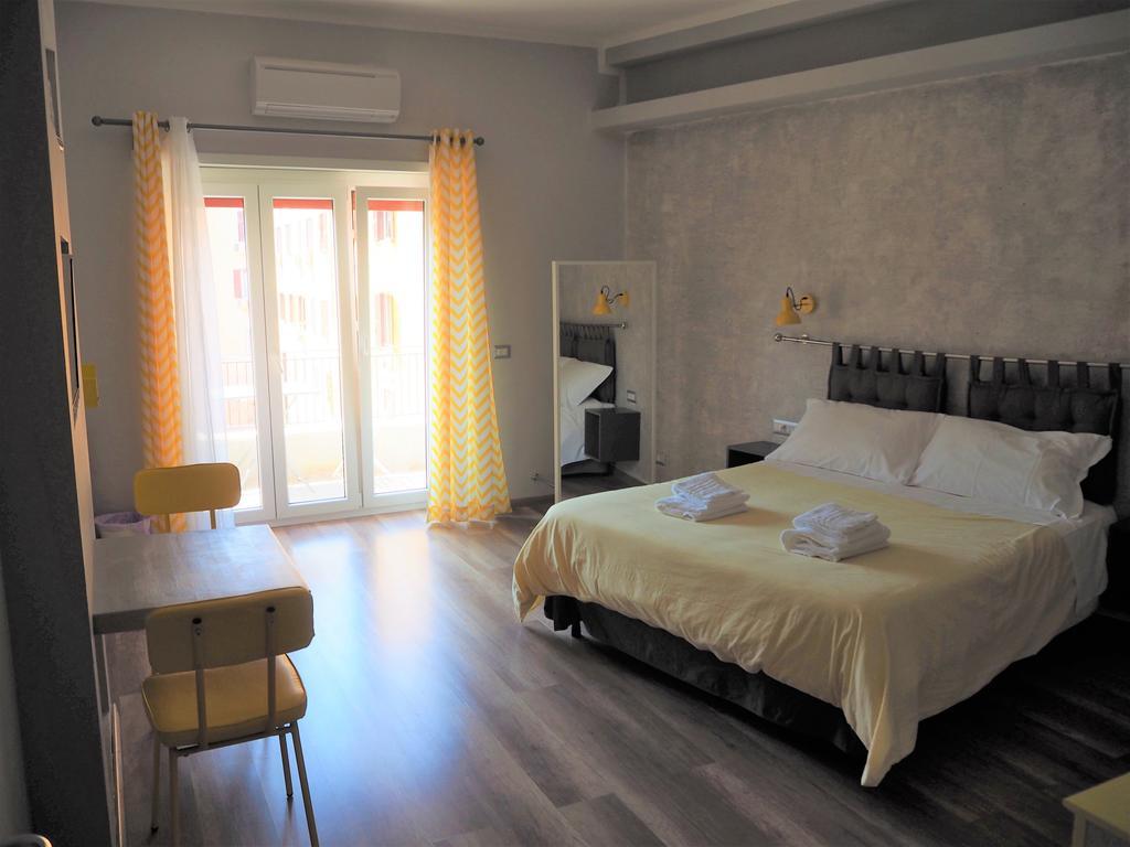 Bed And Breakfast New Morning Holiday Rom Exteriör bild
