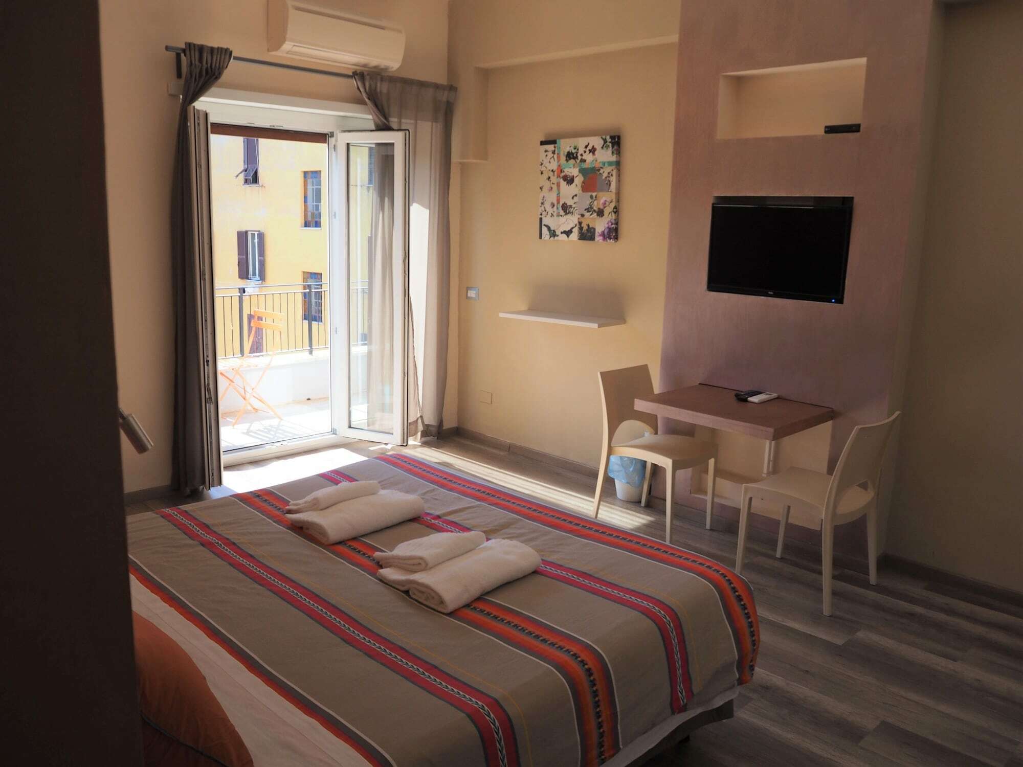 Bed And Breakfast New Morning Holiday Rom Exteriör bild